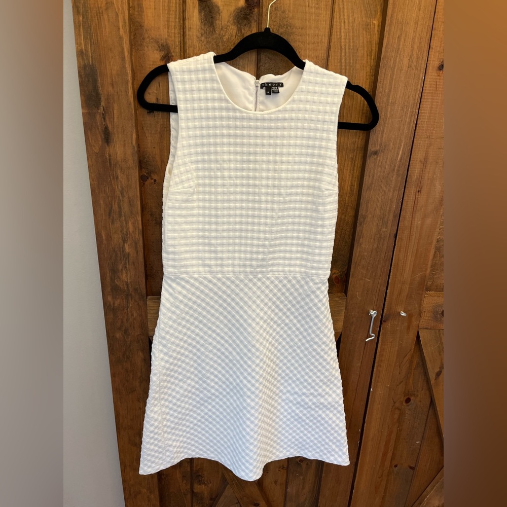 Theory dress women’s size 6 white textured